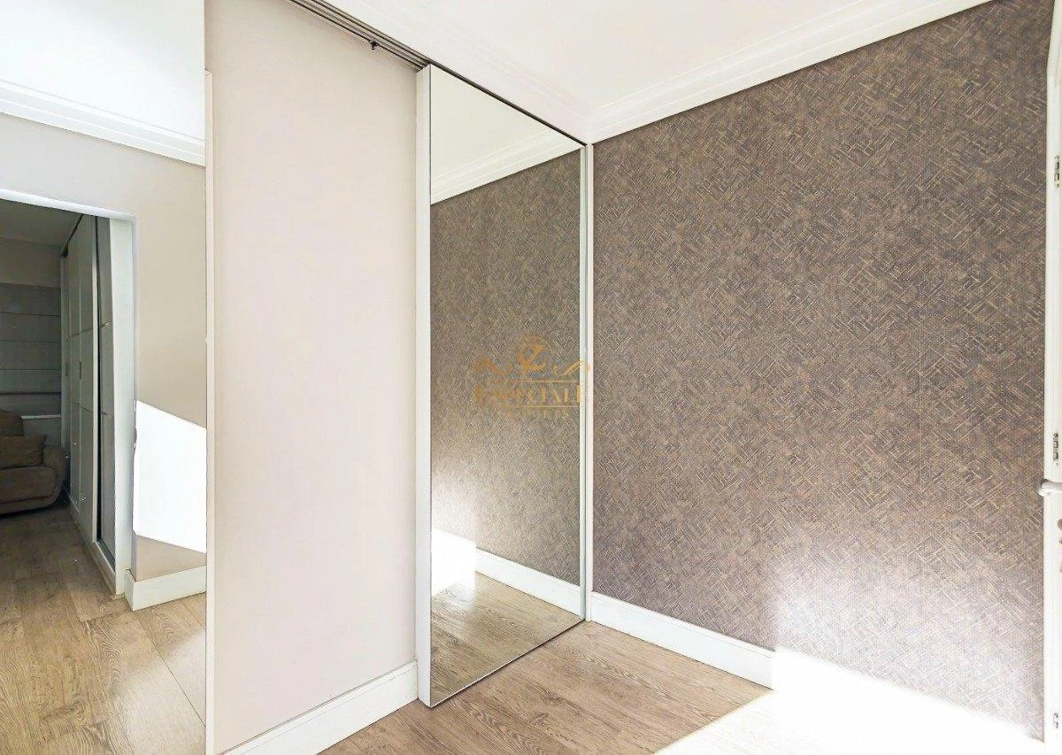 House with 4 bedrooms and balcony grill, 380 m² — photo 41