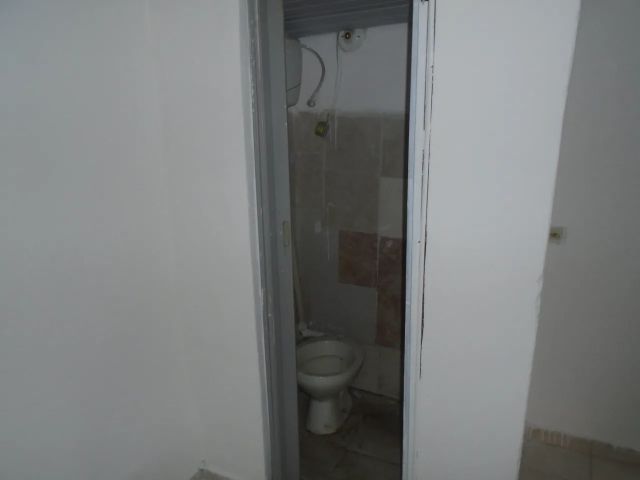 Casa sin amueblar con 4 dormitorios y 1 baño — photo 10