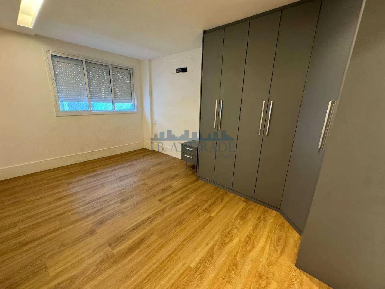 Apartment with 3 bedrooms and 2 suites, 4 bathrooms — photo 20