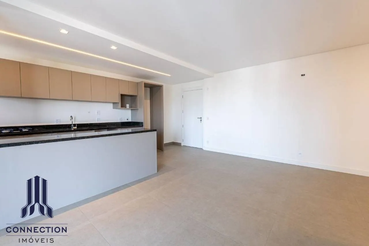 Floor-to-ceiling windows in a 2-bedroom apartment, 83 m² — photo 10