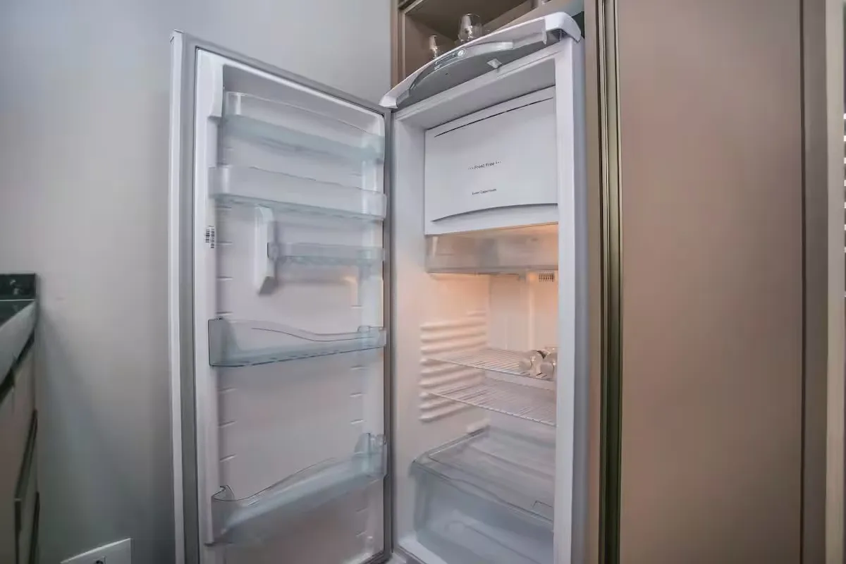Studio de 28 m² com cozinha americana e sacada de vidro — photo 21