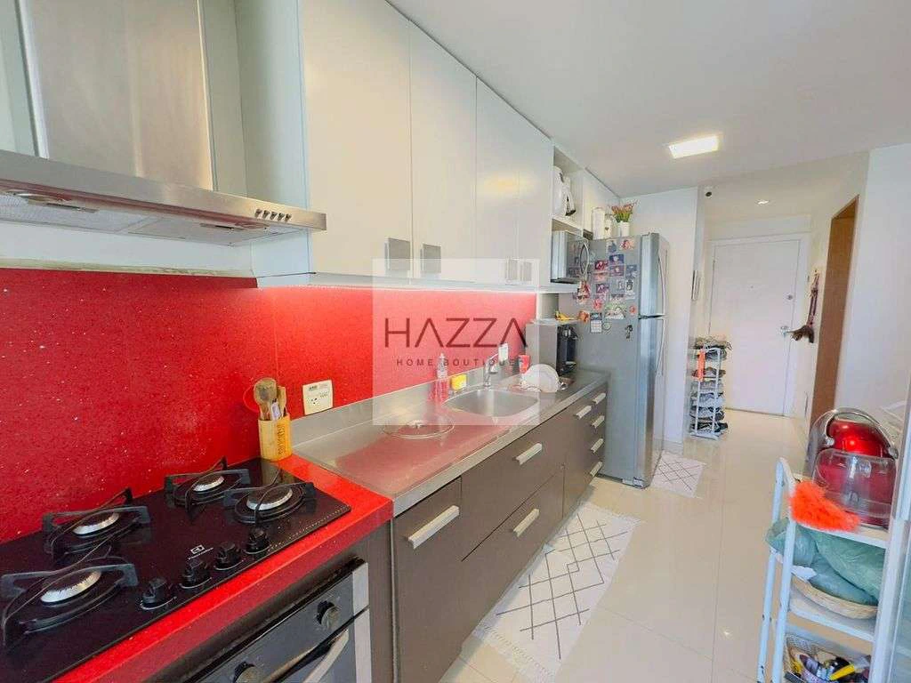 Furnished 313 m² apartment with 3 suites and private balcony — photo 20