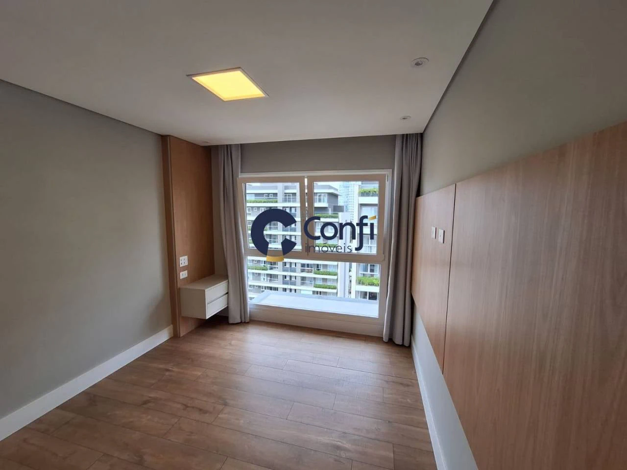 3-bedroom apartment with a grill on the balcony — photo 24
