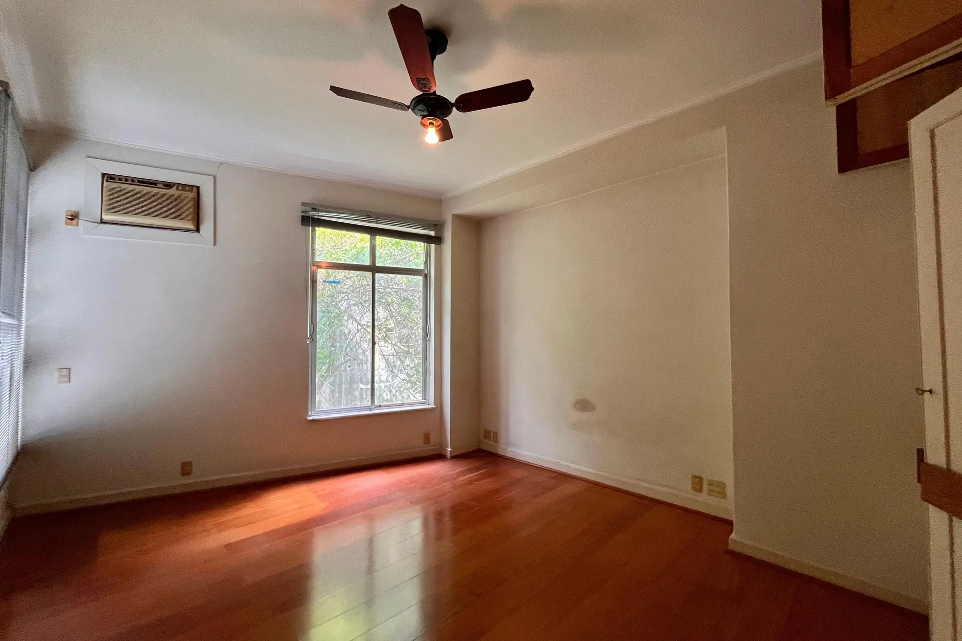 3-bedroom apartment with a water view — photo 39