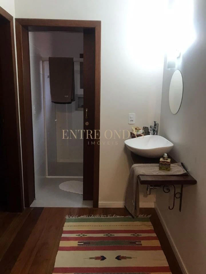 Furnished house with 3 bedrooms and 4 bathrooms — photo 16
