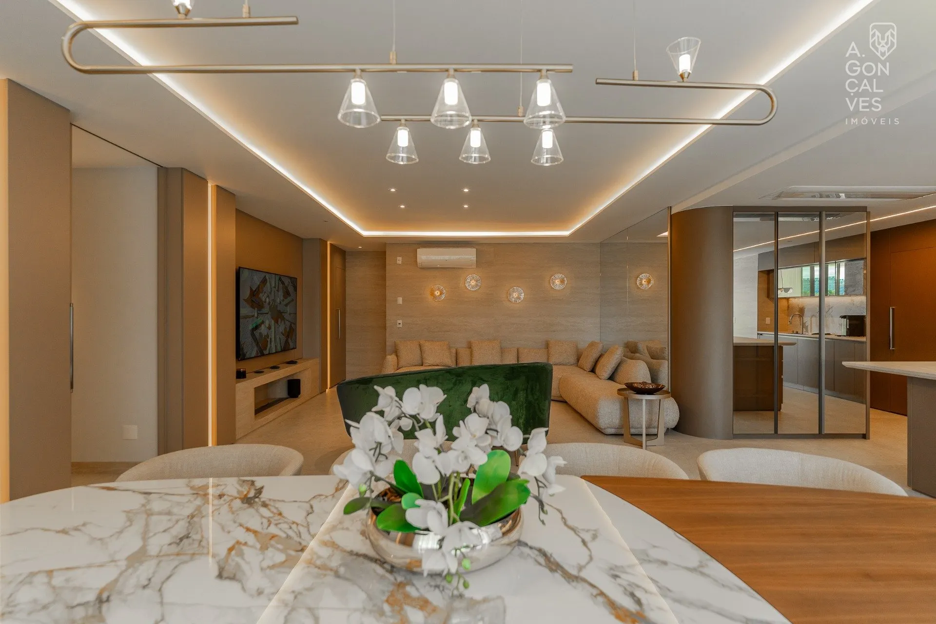 Furnished apartment with 3 suites and 257 m² — photo 15