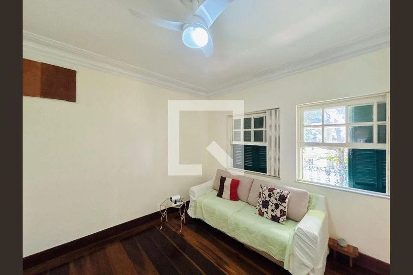 4-bedroom house with a mountain view in Rio de Janeiro — photo 32