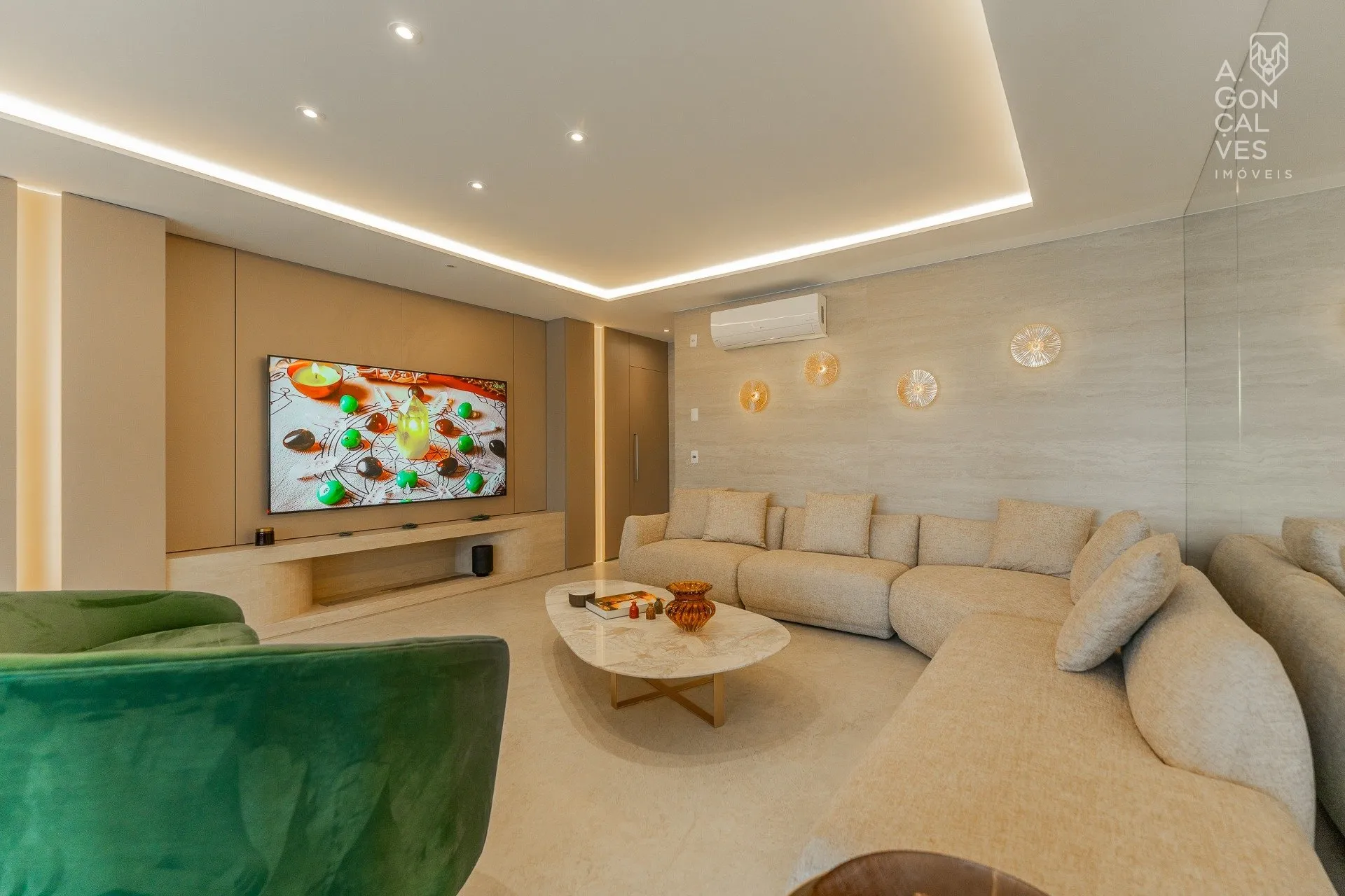 Furnished apartment with 3 suites and 257 m² — photo 17