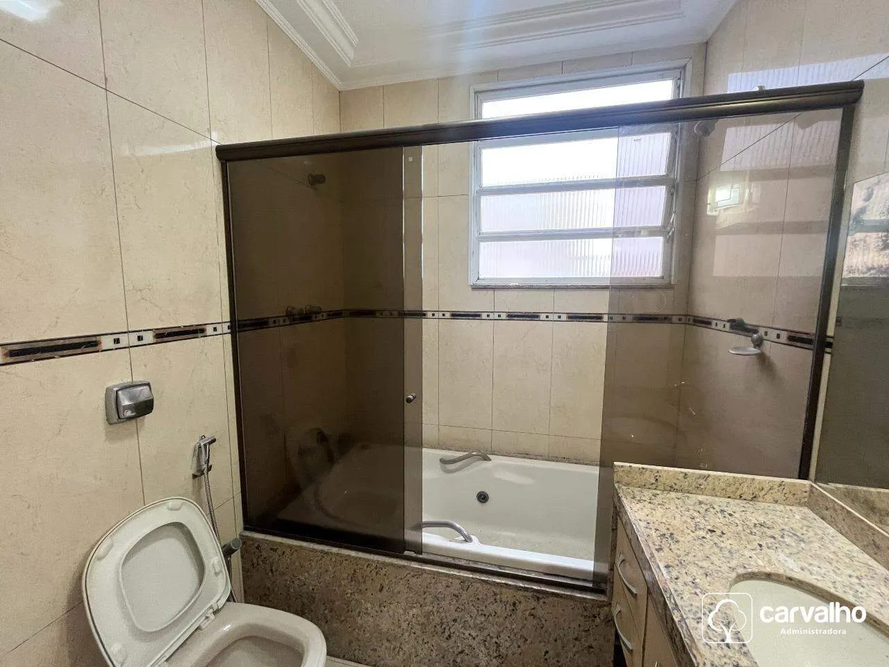 148 m² apartment with a bathtub and a water view — photo 2