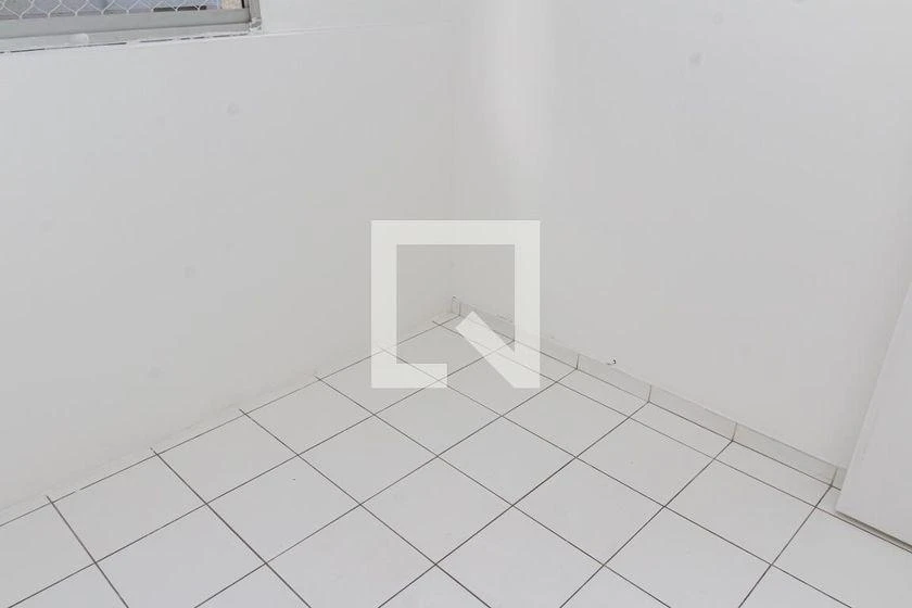 2-bedroom apartment in a building with a pool — photo 35