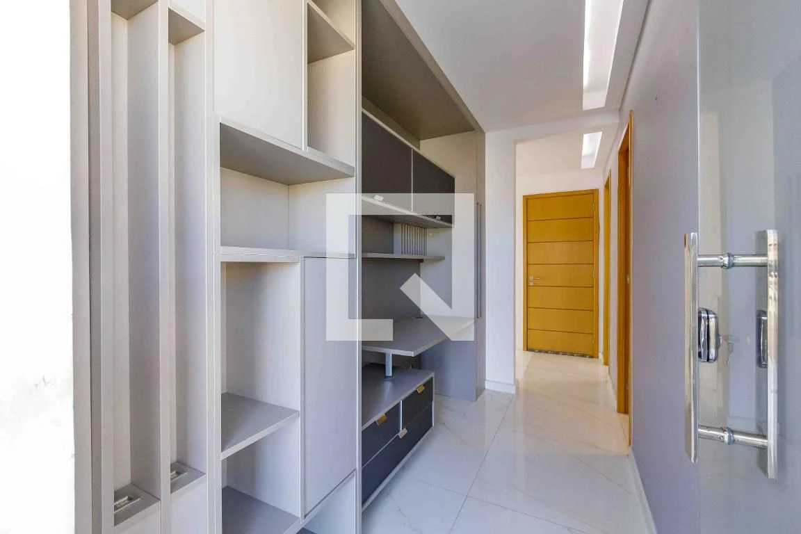 Apartamento mobiliado com 4 quartos e 4 banheiros — photo 54
