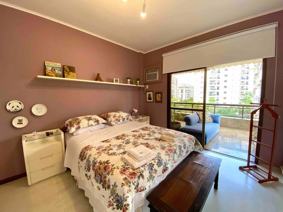 Furnished 300 m² apartment with 4 bedrooms and 3 parking — photo 8