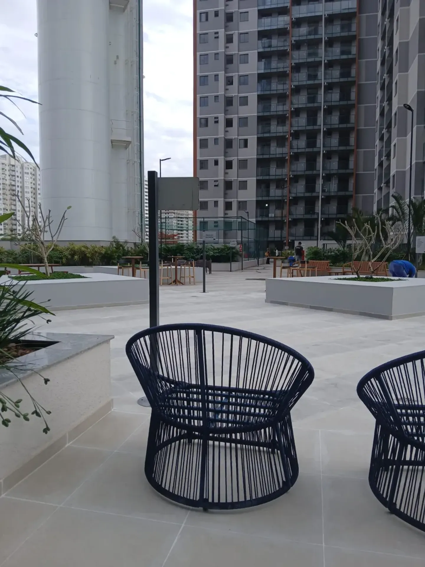 Unfurnished apartment with separate kitchen and 2 parking — photo 28