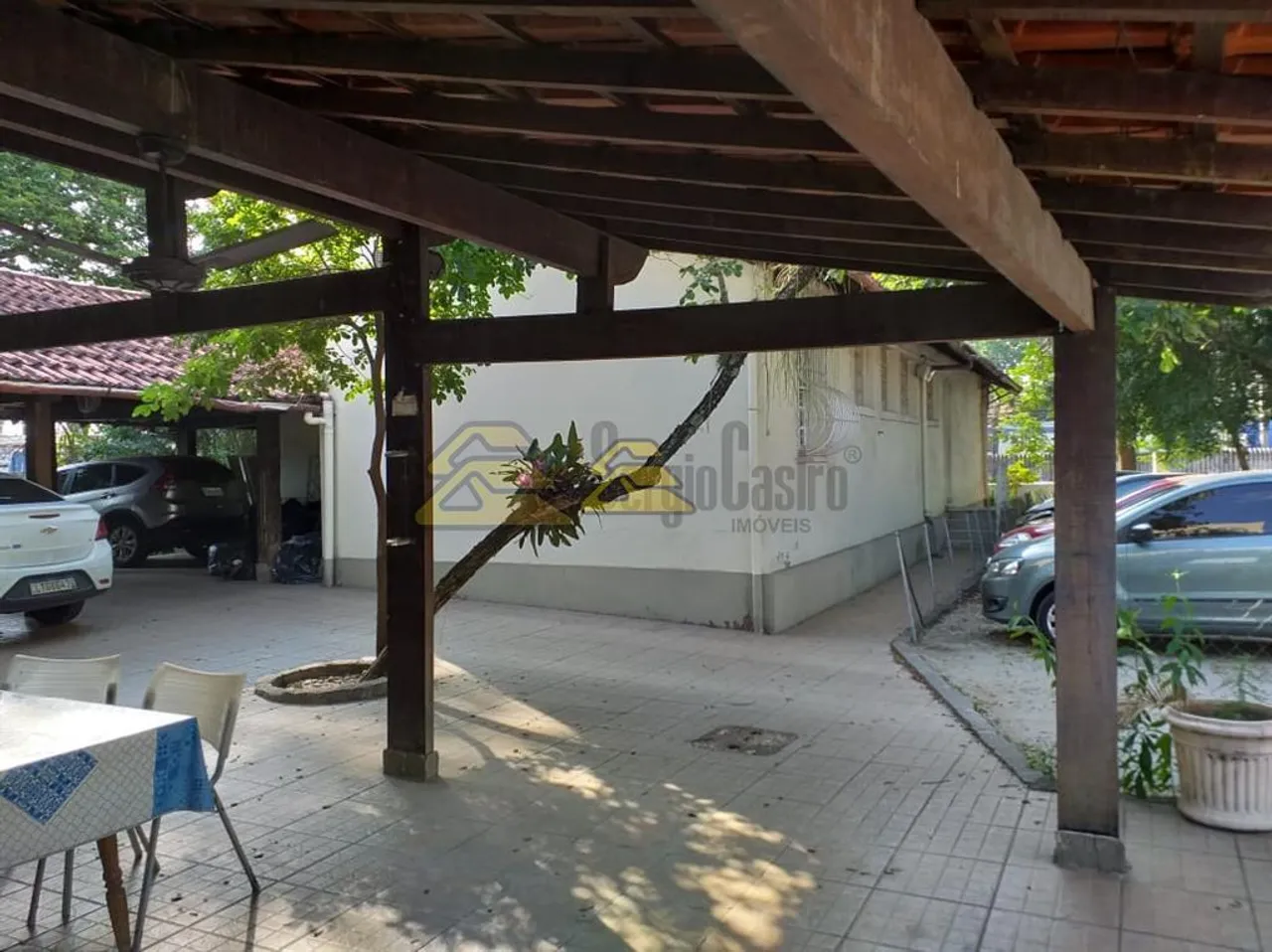 House with 4 bedrooms and 3 bathrooms, well kept — photo 5