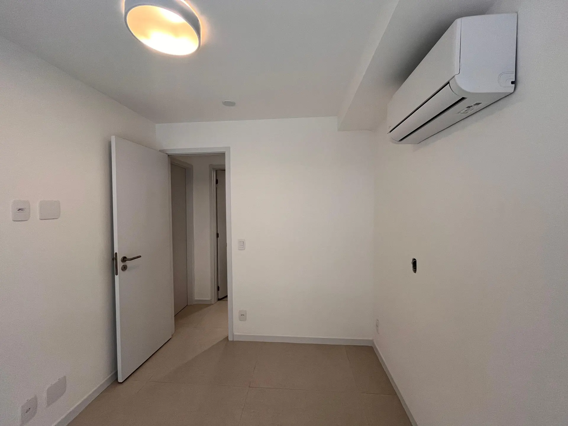2-bedroom apartment in a building with a sauna — photo 9