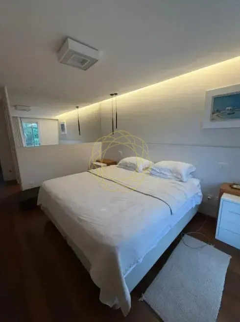 Casa de 360 m² con balcón gourmet y espacio de home office — photo 4