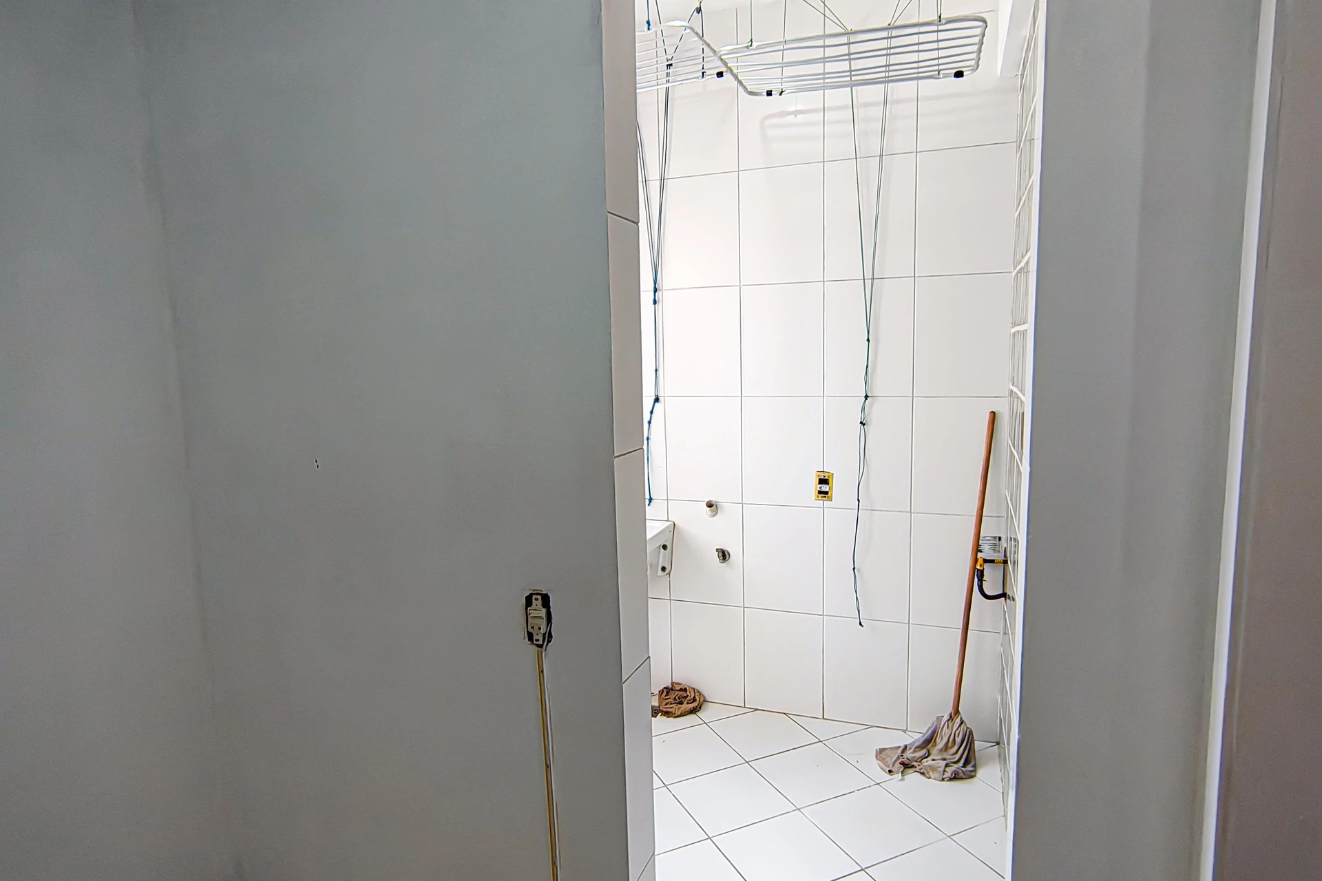 3-bedroom apartment in a building with a gym — photo 48