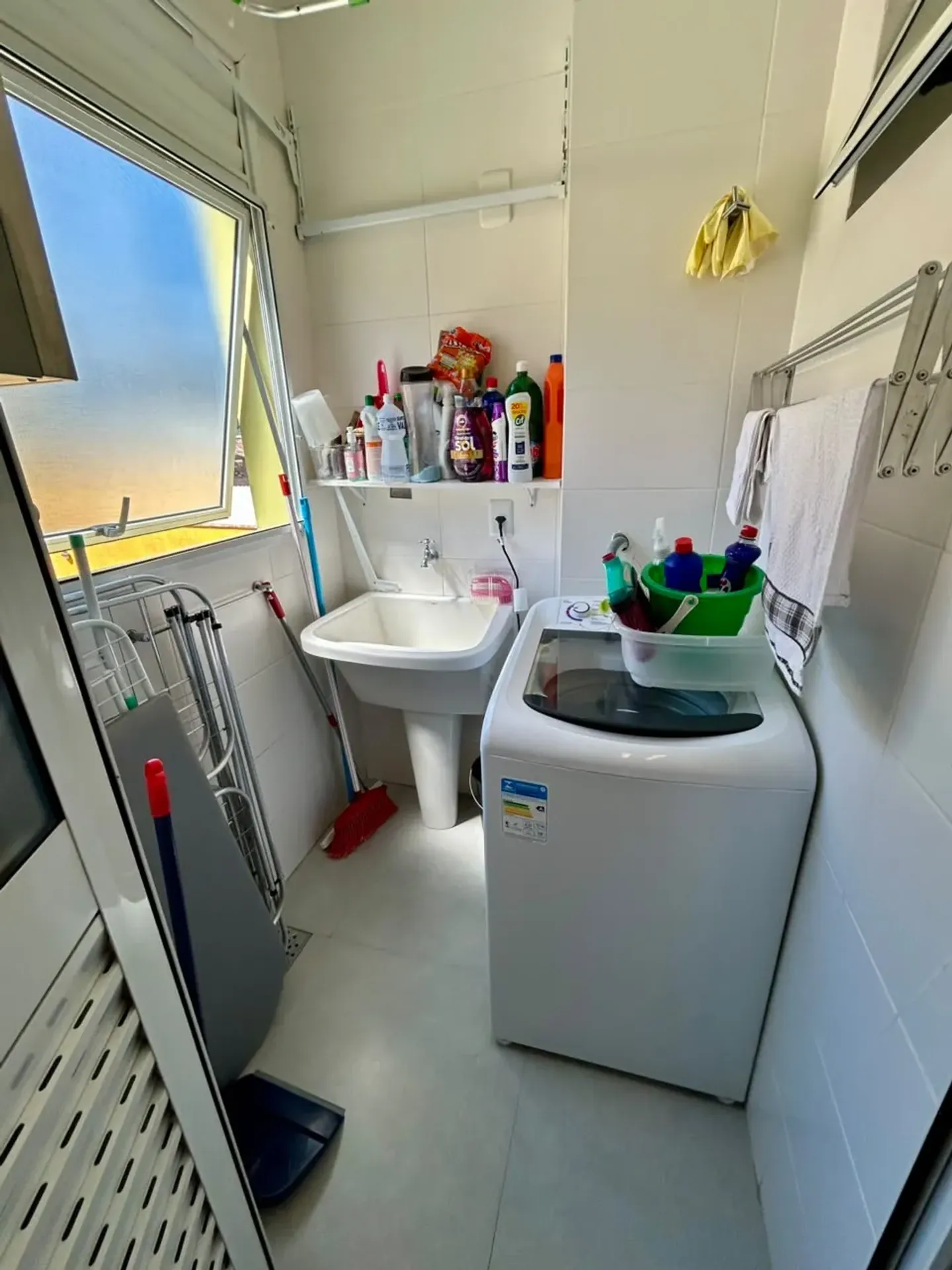 3-bedroom apartment with a washing machine — photo 17