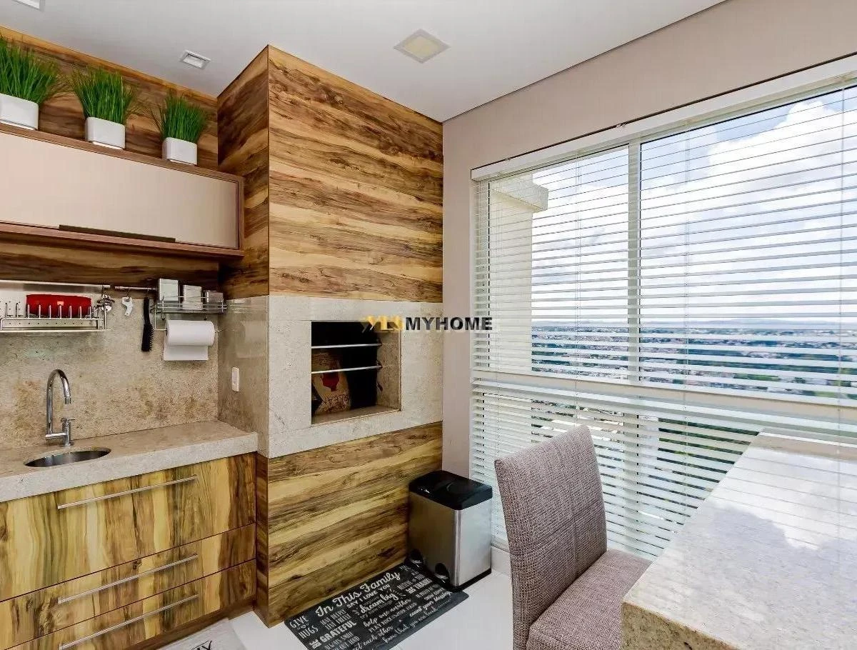 Furnished apartment with 3 en-suite bedrooms and balcony — photo 5
