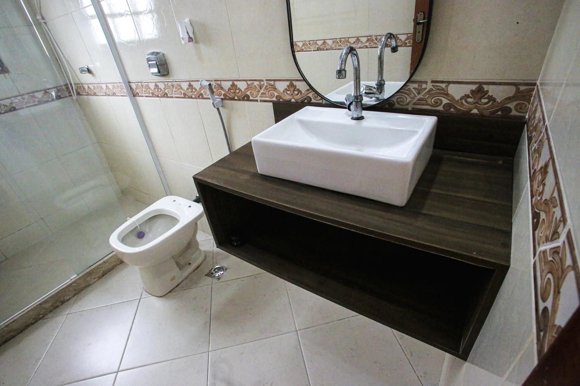 4-bedroom house with a bathtub in Rio de Janeiro — photo 51