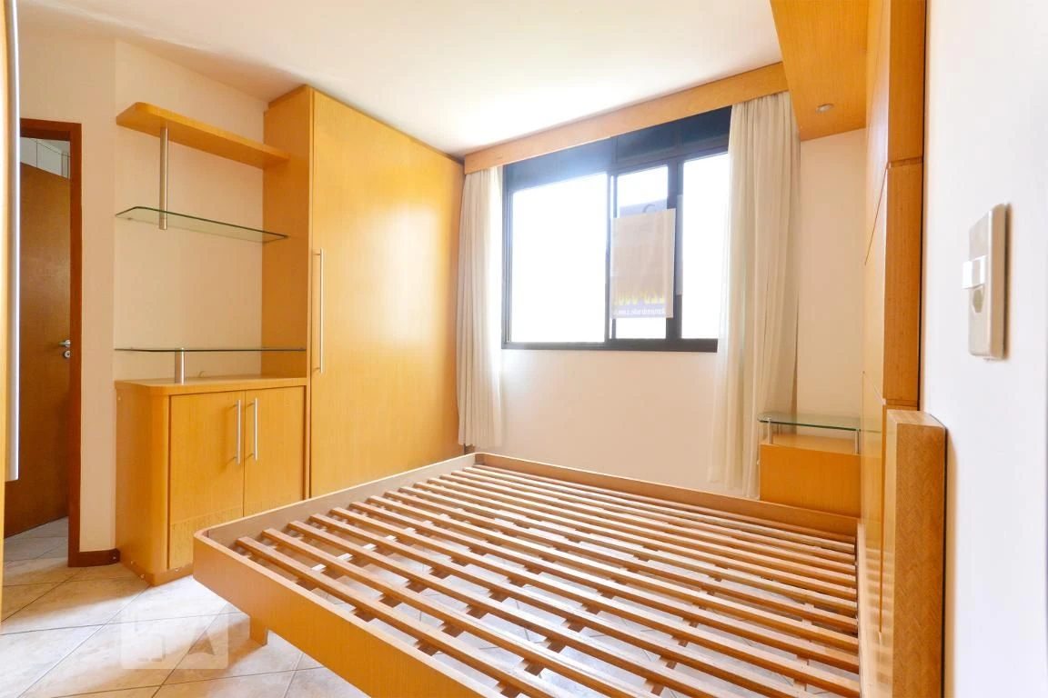 Apartamento sin muebles de 3 habitaciones y 1 plaza