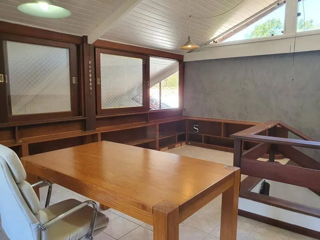 Casa com 5 quartos, 5 banheiros e 460 m² com área gourmet — photo 3