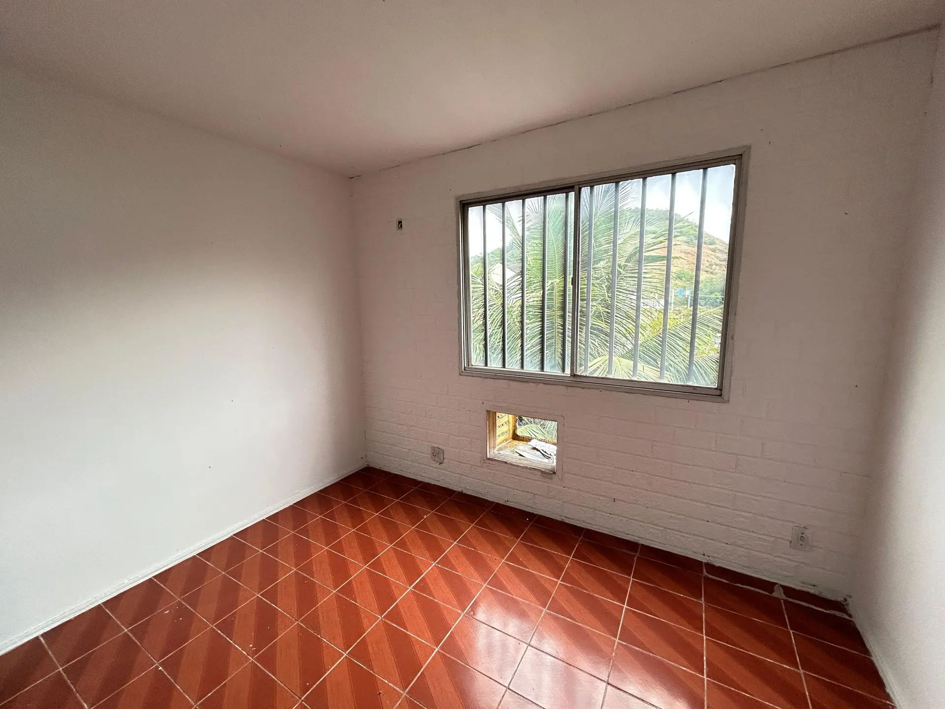 2-bedroom apartment with mountain views — photo 17