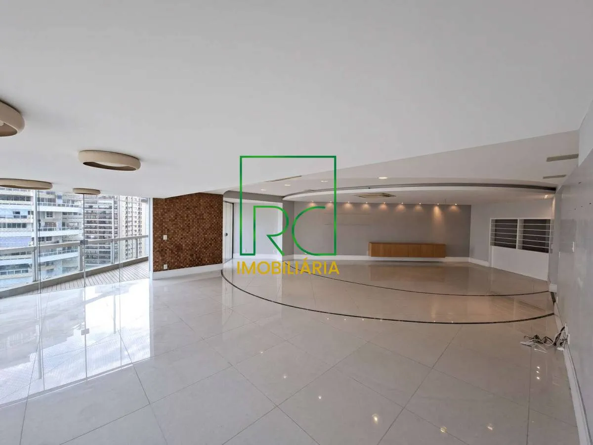 Apartamento de 300 m² com banheira e vista para a água — photo 3