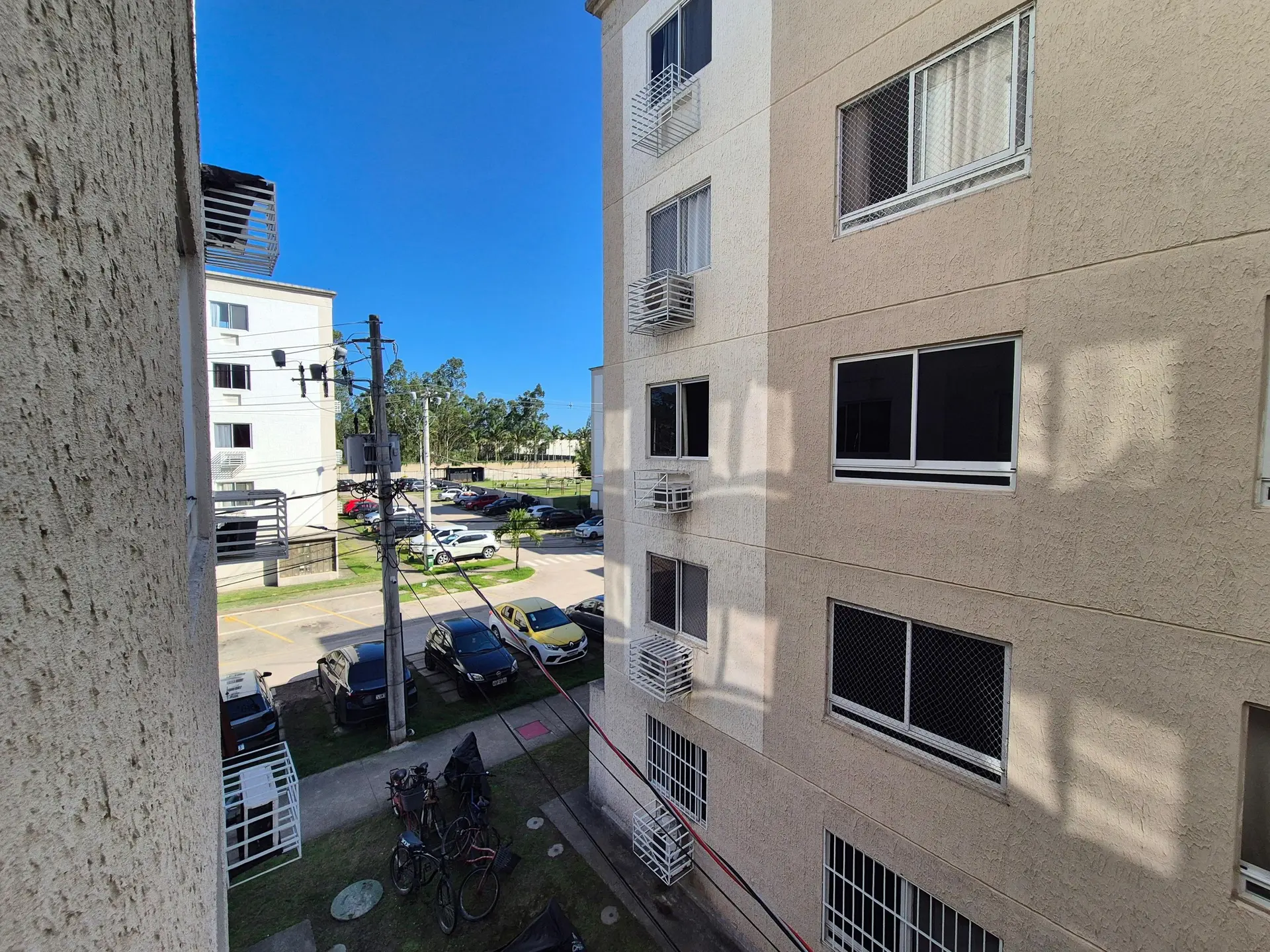 Furnished apartment with 2 bedrooms and 1 parking spot — photo 34