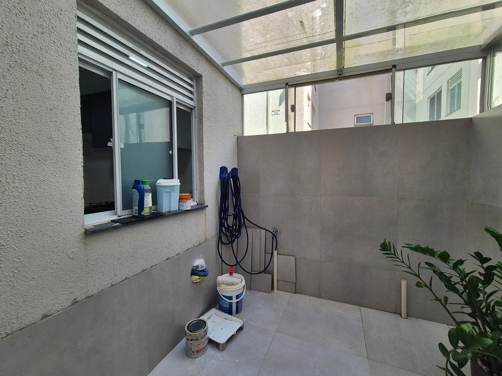 2-bedroom apartment in a building with a gym — photo 27