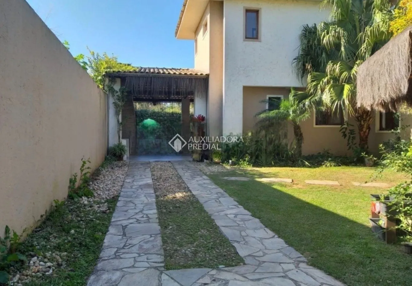 Casa amueblada de 415 m² con 6 dormitorios y 3 plazas — photo 41