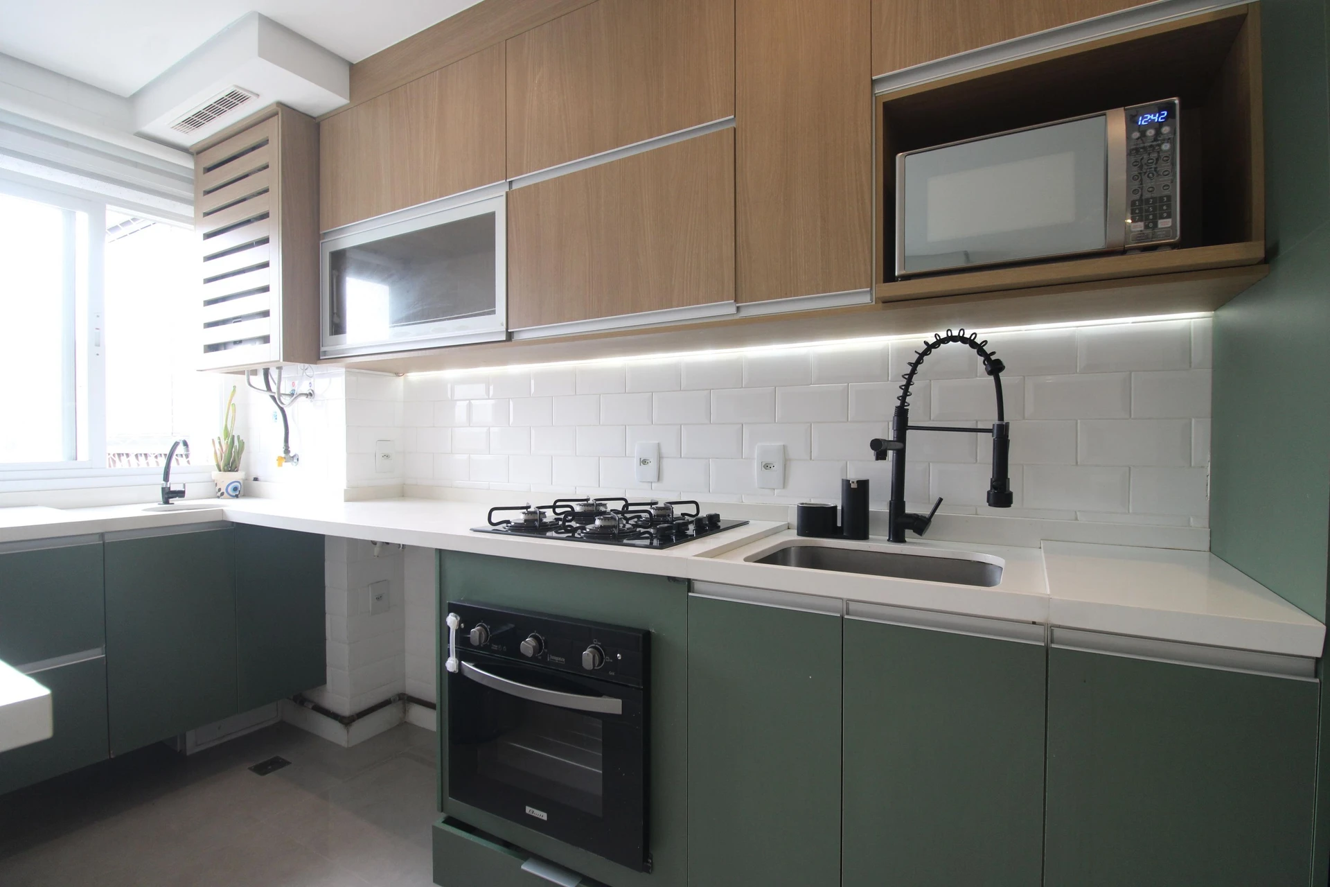 2-bedroom apartment in a building with a sauna — photo 50