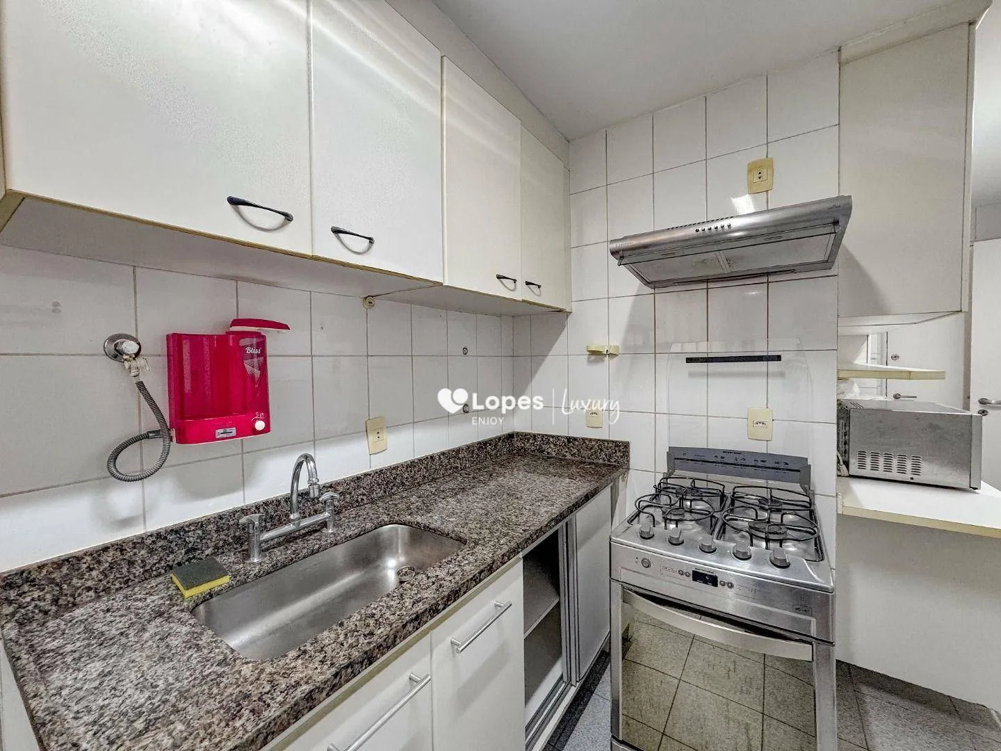 100 m² apartment with 3 bedrooms and a balcony — photo 25
