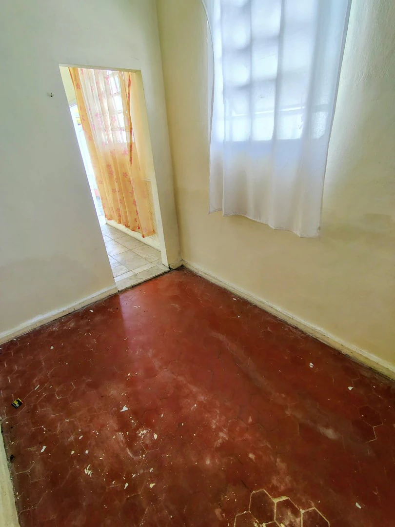 Дом с 1 спальней, отдельной кухней и плиткой по полу — photo 3