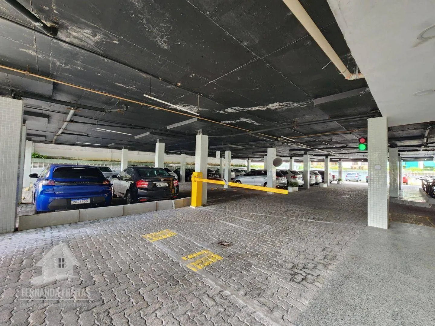 Furnished duplex penthouse with 3 bedrooms and 191 m² — photo 33