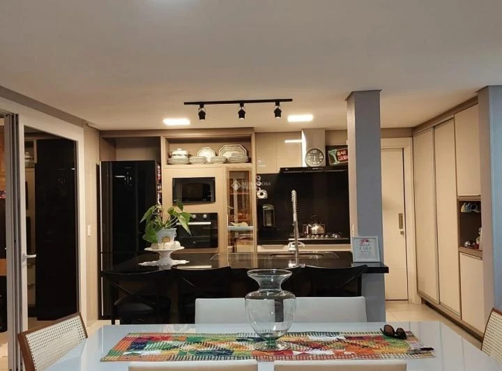 Furnished 360 m² house with 3 bedrooms and 2 bathrooms — photo 2