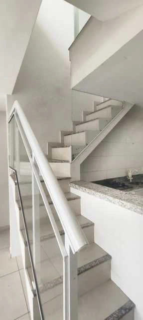 Duplex top-floor home with 3 bedrooms and 1 suite — photo 2