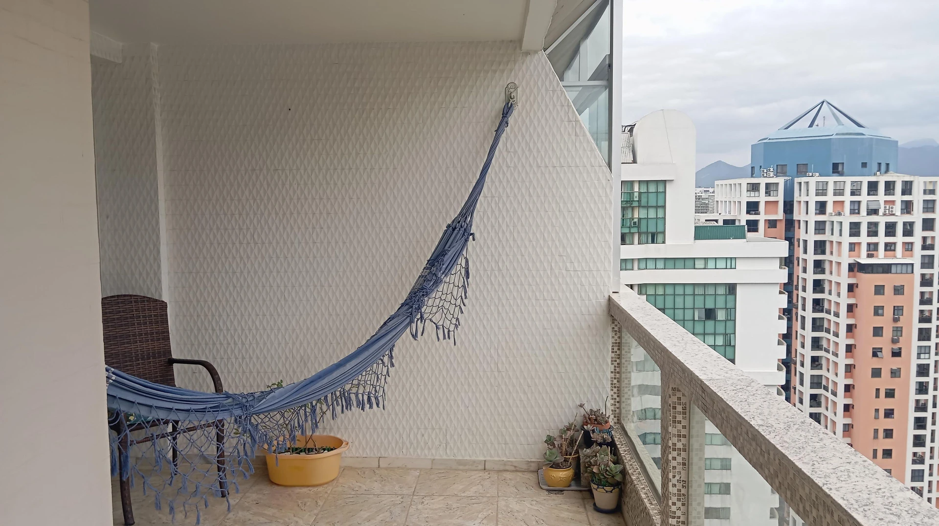 3-bedroom apartment with a jacuzzi in Rio de Janeiro — photo 16