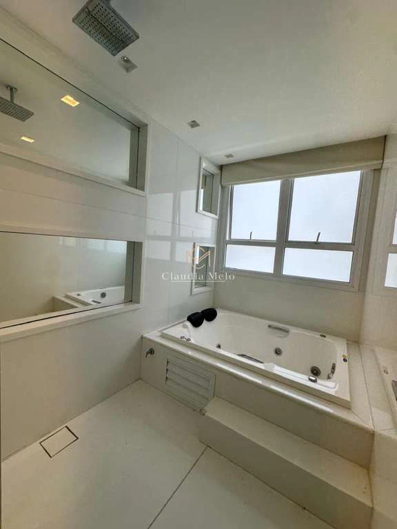Casa com 5 suítes e cozinha integrada de 900 m² — photo 28