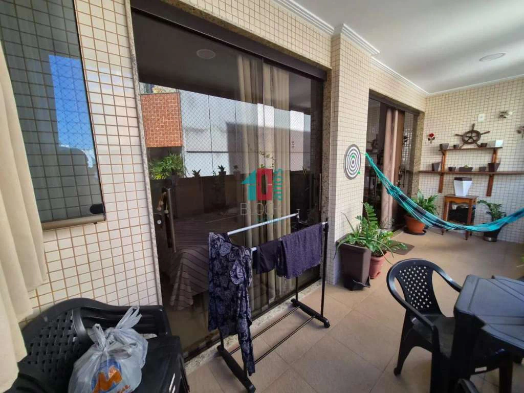 3-bedroom apartment with a washing machine — photo 2