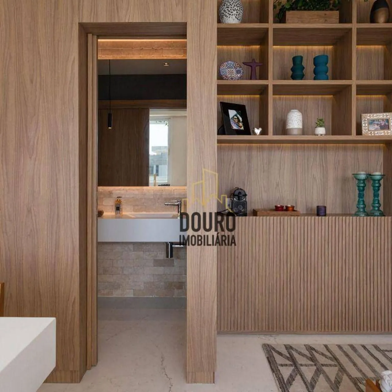 2-bedroom apartment with a modern open-plan kitchen — photo 5