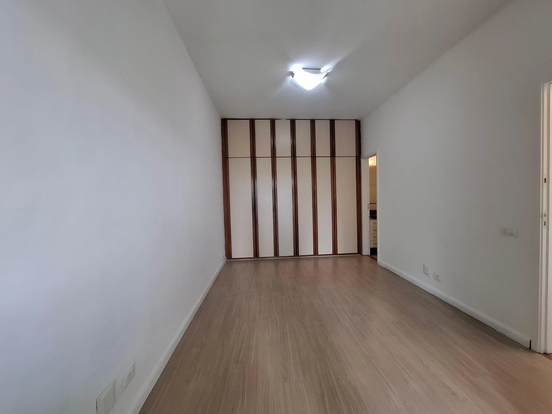 2 quartos e janelas do piso ao teto: apartamento de 75 m² — photo 43