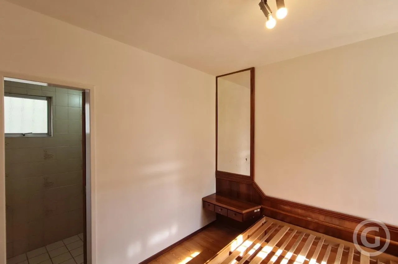 Apartment, 102 m², with wood or laminate floors — photo 4