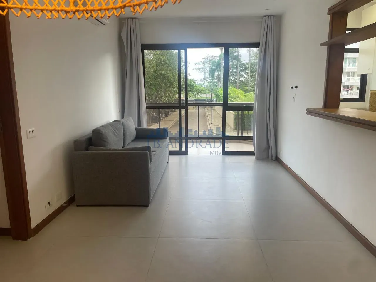2-bedroom apartment with 1 bathroom and a suite — photo 3