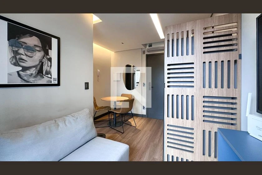1-bedroom apartment with open-plan kitchen and balcony — photo 3