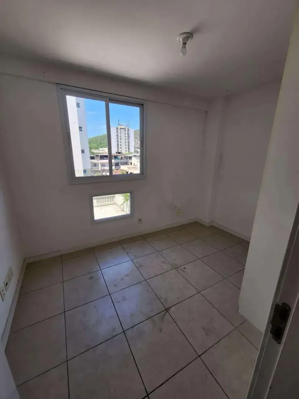 Unfurnished apartment with 2 bedrooms and 2 bathrooms — photo 7