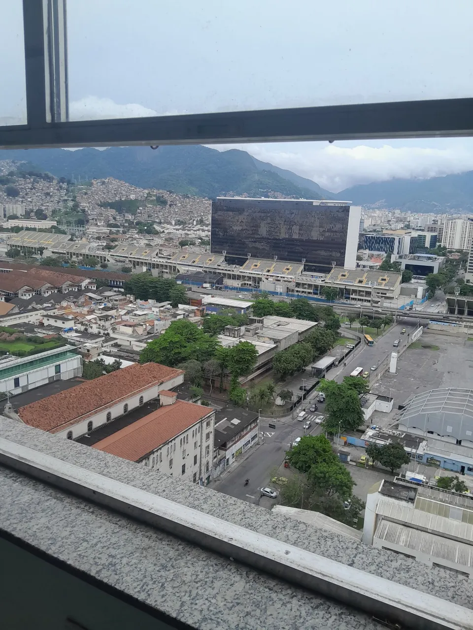 Mountain view in a one-bedroom apartment, 25 m² — photo 15