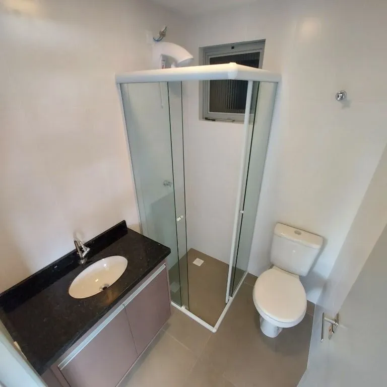 2-bedroom apartment in a building with a coworking space — photo 2