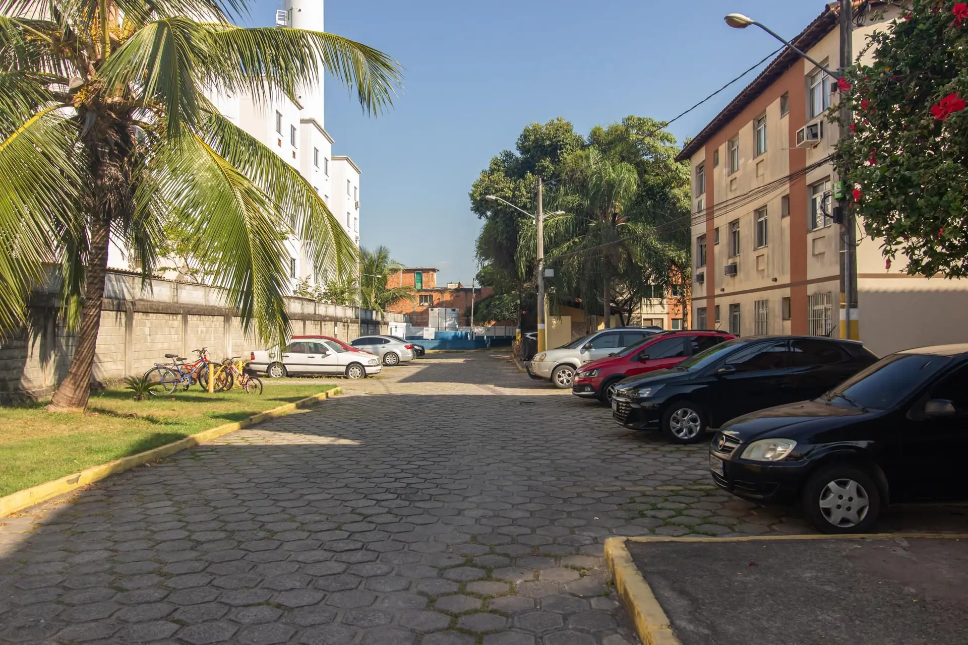 Unfurnished 2-bedroom apartment with 1 parking space — photo 40
