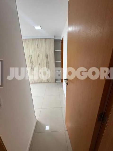 Apartamento de 4 quartos em condomínio com piscina coberta — photo 2